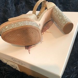 I’m selling Jessica Simpson, gently worn for 30 minutes.